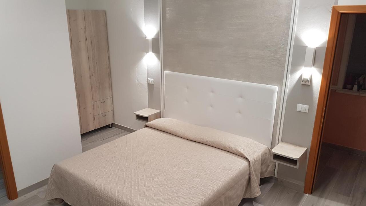 Albergo Paris Sottomarina Buitenkant foto