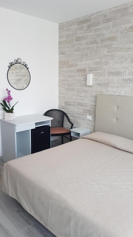 Albergo Paris Sottomarina Buitenkant foto