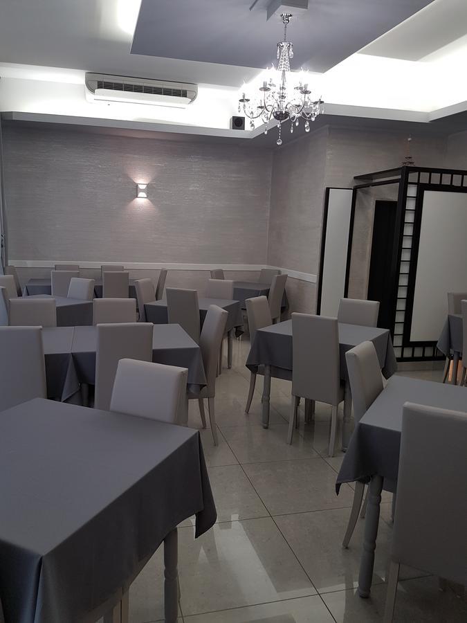 Albergo Paris Sottomarina Buitenkant foto
