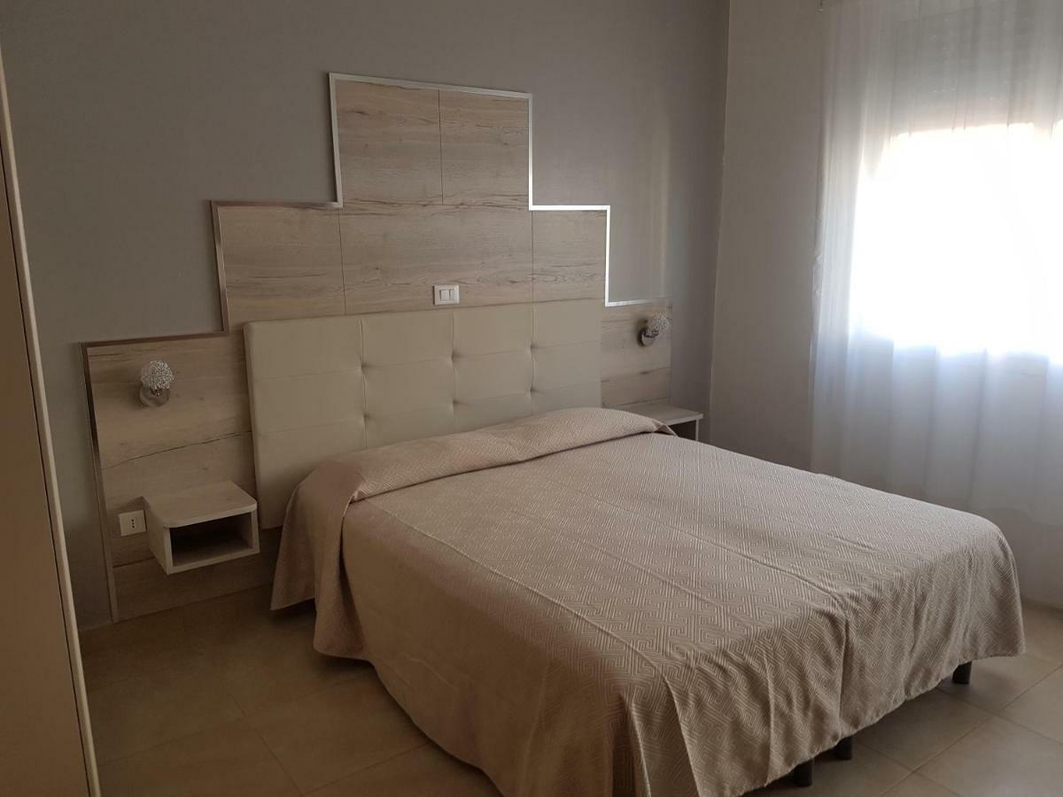Albergo Paris Sottomarina Buitenkant foto