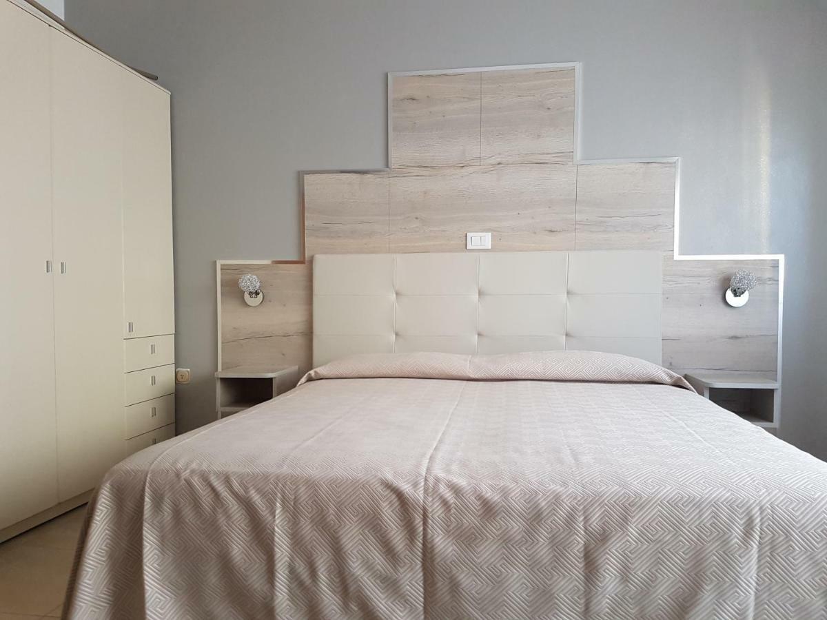 Albergo Paris Sottomarina Buitenkant foto