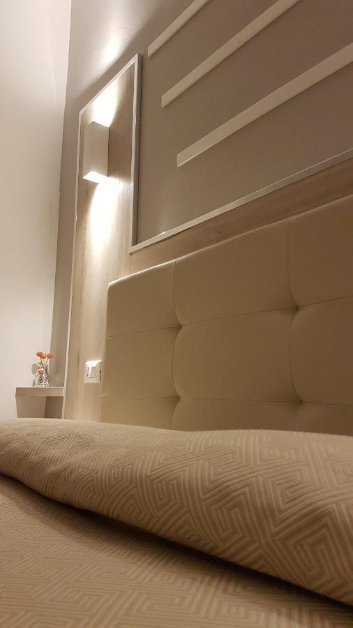 Albergo Paris Sottomarina Buitenkant foto
